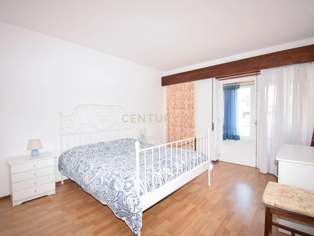 Apartamento T1 com Vista Mar em Carcavelos - Image 9