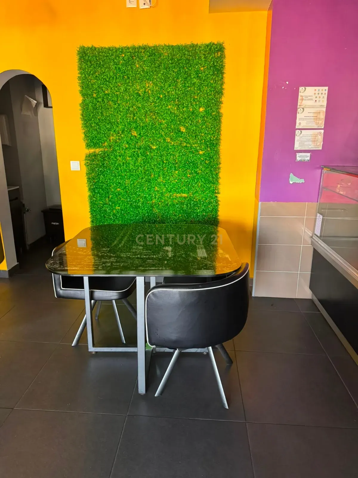 Fotografia 5 de Arrendamento de Café Totalmente Equipado – Excelente Localização na Camarinha, Setúbal