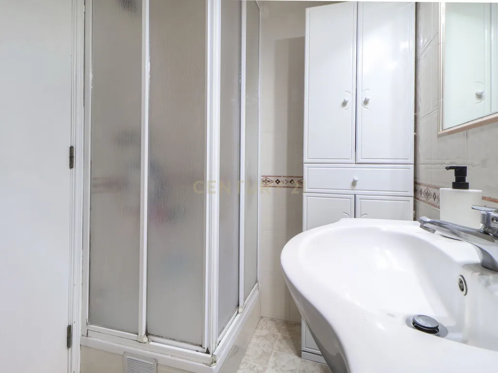 Apartamento T2 em zona central inserido em prédio com 2 elevadores | Praceta da Meia Laranja, Setúbal - Image 19
