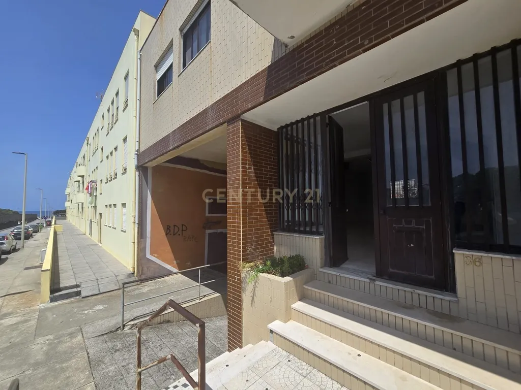 Loja próxima ao centro de Vila do Conde e da praia - Image 1