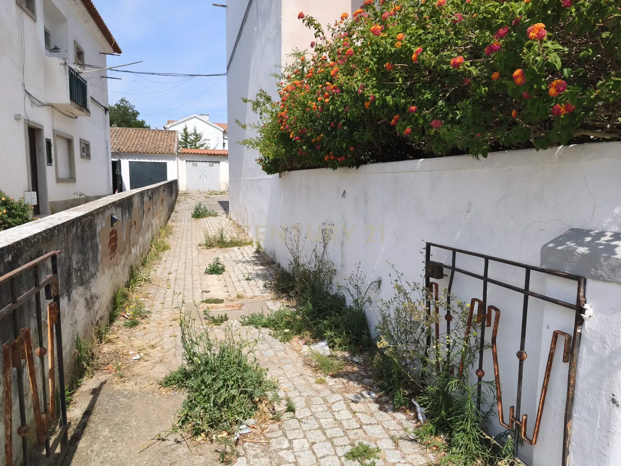 Fotografia 12 de Espetacular T4 em Évora com Jardim e Garagem