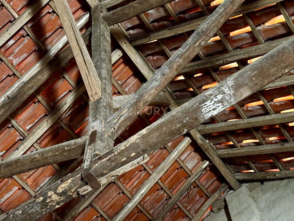 Moradia com T1+T2 Arrendados: Oportunidade no Gradil - Image 25