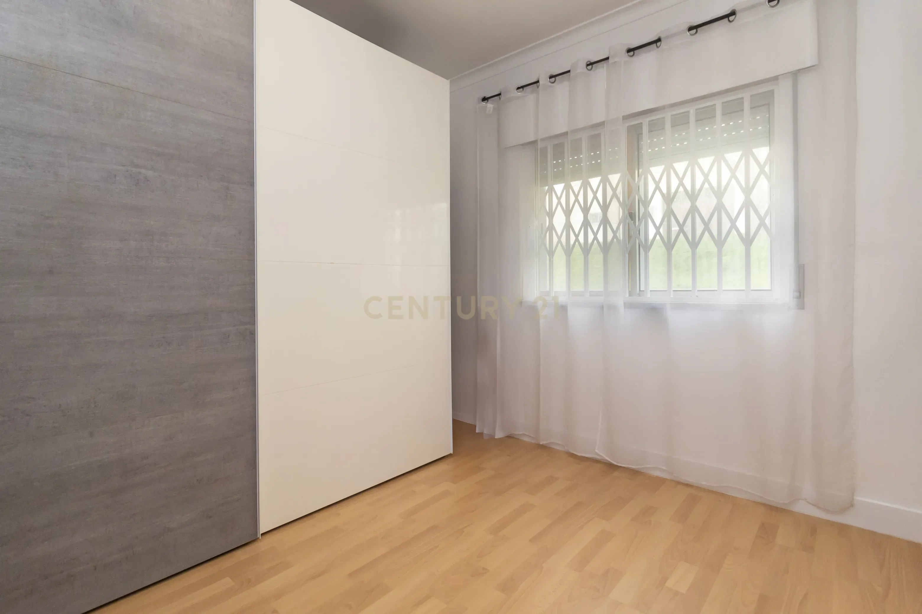 Apartamento T3 c/ 2WC em Vale Flores (RESERVADO) - Image 24