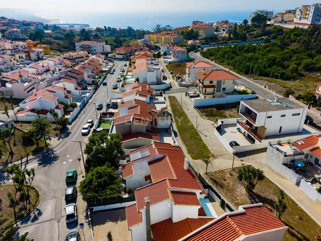 🏡 Moradia na Nazaré com enorme potencial de valorização - Image 5