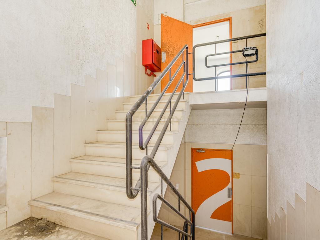 Prédio de Serviços em Alcântara – Projeto Aprovado para Aparthotel com 15 Unidades | Próximo ao LX Factory e Allo | Alcântara Lisbon Offices - Image 10