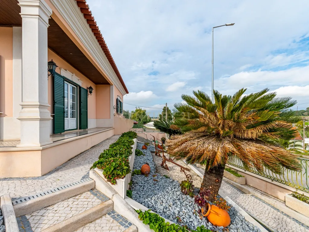 MORADIA T4 - SANTARÉM - Conforto, Elegância e Funcionalidade - Image 59