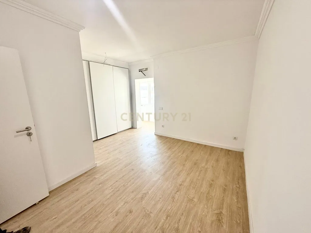 Apartamento totalmente remodelado na Vila de Oeiras - Image 14