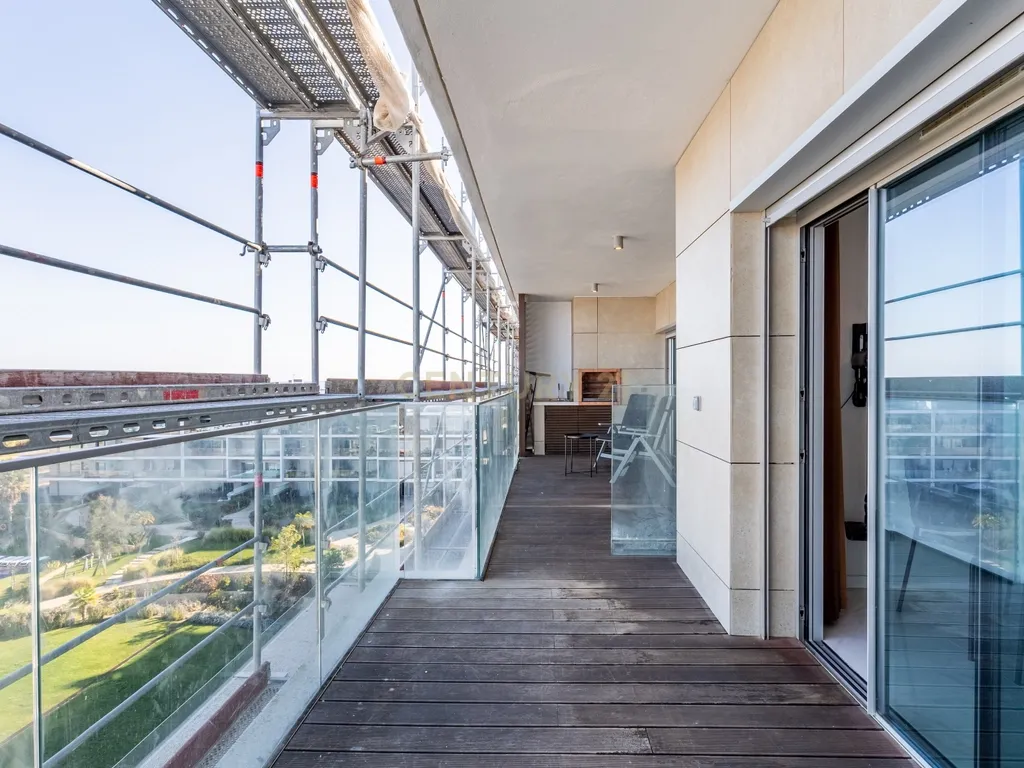 Penthouse T3 Duplex com Vista Rio Panorâmica em Alcochete - Image 18