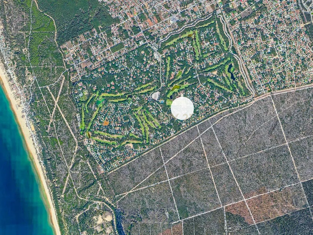 Terreno para Moradia de Luxo com Piscina e Jardim na Herdade da Aroreira - Image 24