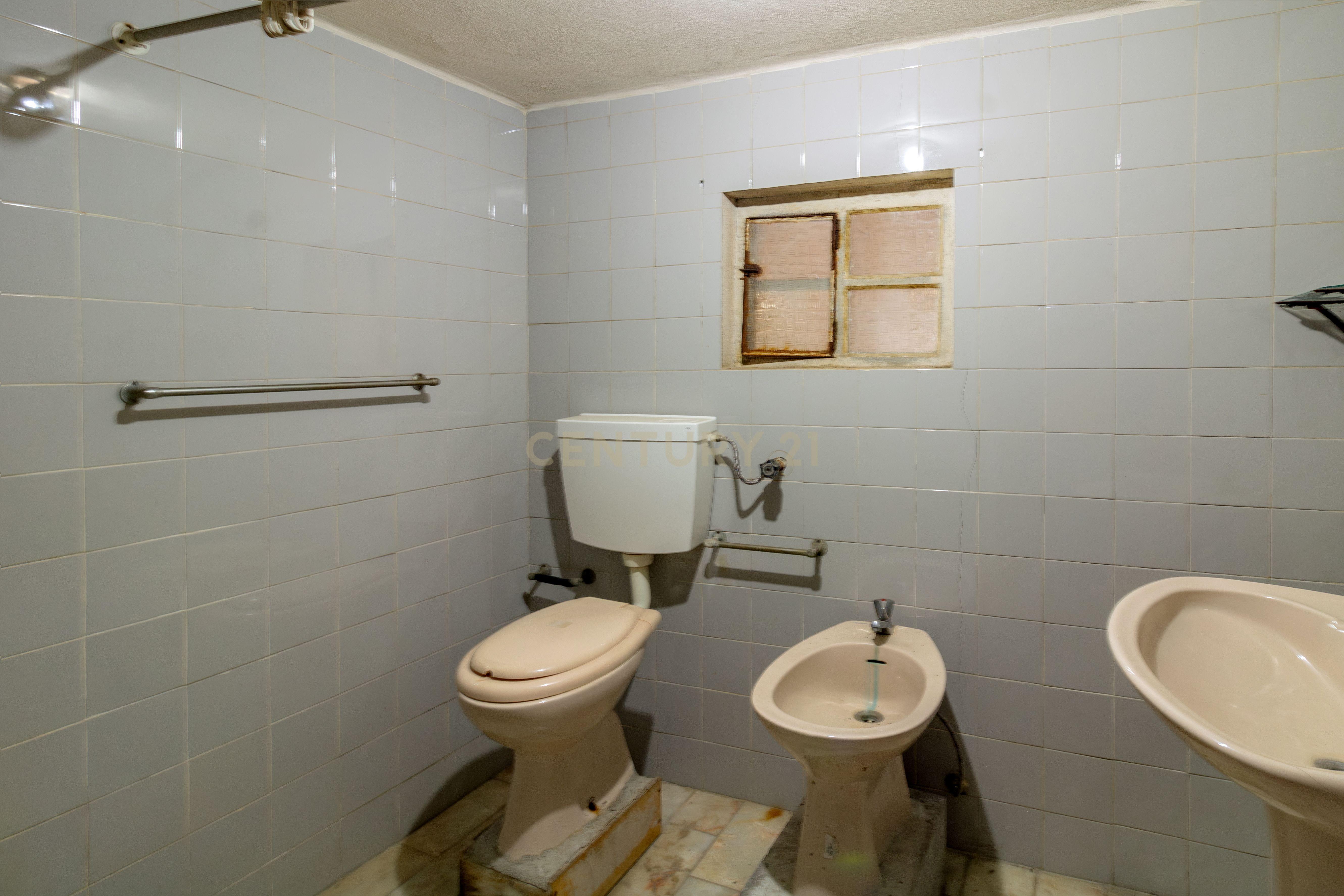 Moradia T3 na Maceira, Leiria - Image 8