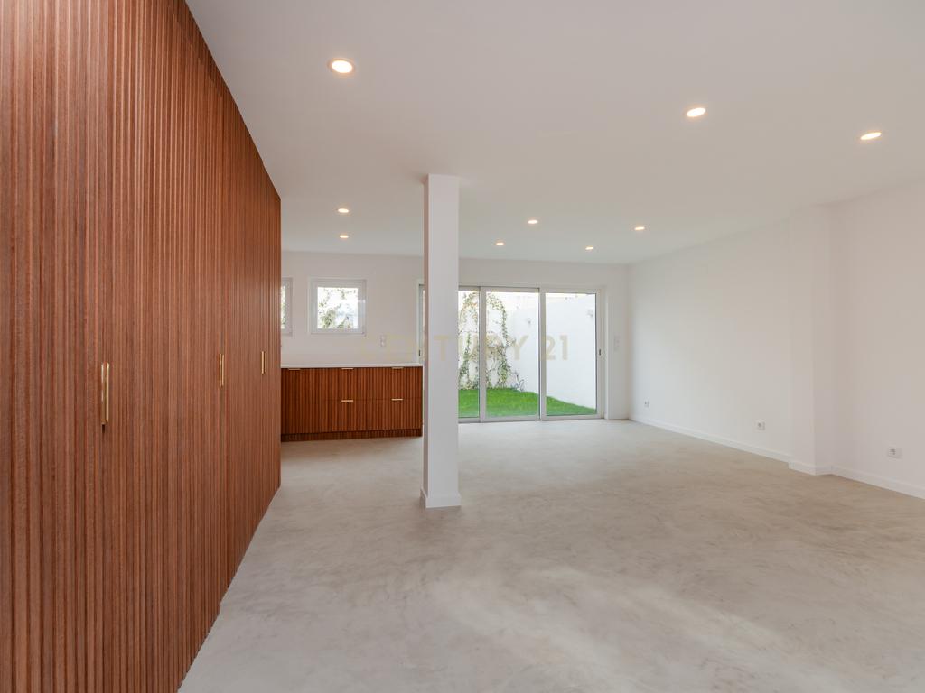 Moradia T3 em Madorna, São Domingos de Rana - Image 6