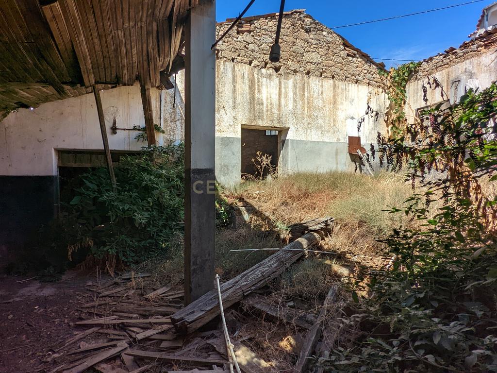 Antigo Lagar em Orca, Fundão - Image 17