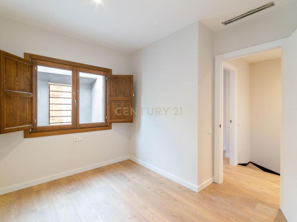  - Image 15