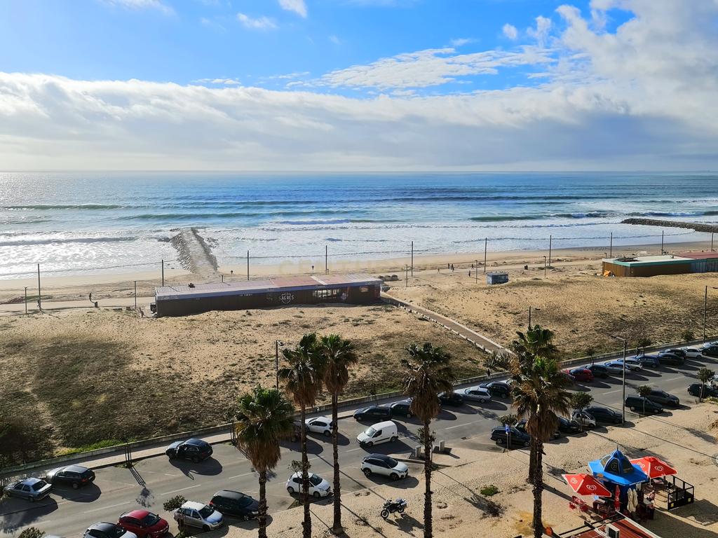 T2 Costa Caparica Vista Mar, Piscina, Garagem - Image 3