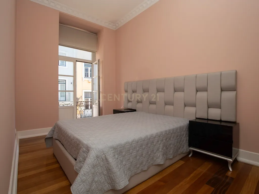 *Apartamento Exclusivo em Edifício Tradicional de Lisboa* - Image 15