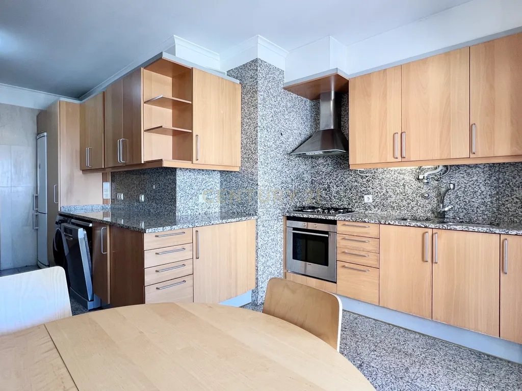 Apartamento T2 LUMIAR - Image 12