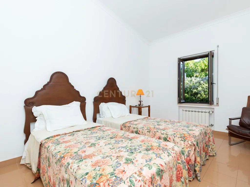 Moradia T4 Independente – Um Refúgio de Conforto e Elegância - Image 22