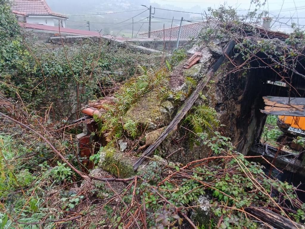 Quinta De Além com casa rústica em ruína para reabilitação total de 2 quartos no centro de Cete, Paredes - Image 62