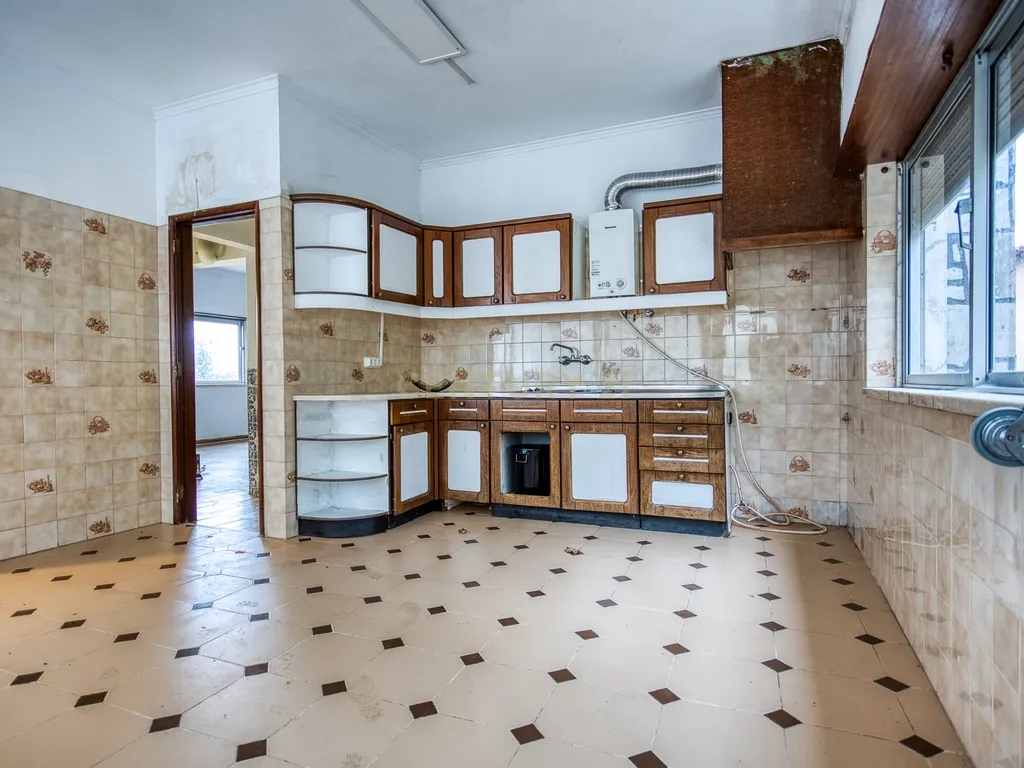 Moradia com elevado potencial de rentabilização em Camarões – Almargem do Bispo - Image 30