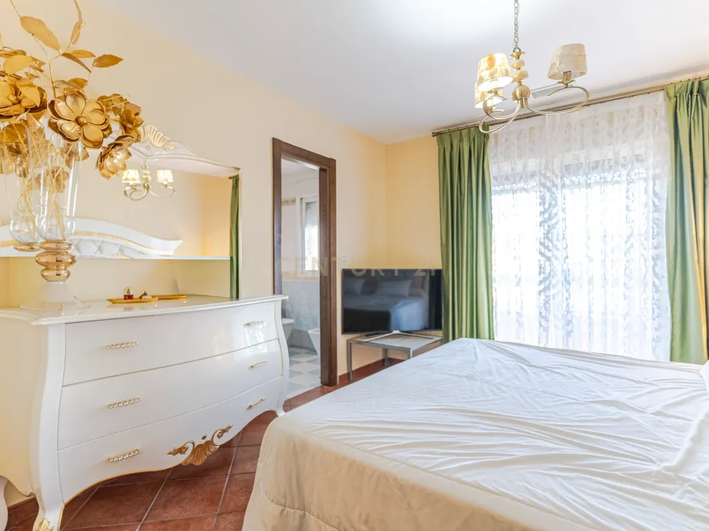 Casa Luxuosa em Albolote, Granada com Vista para as Montanhas - Image 23