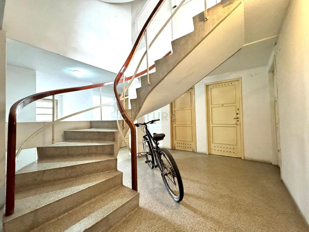 Fantástico Apartamento T2 com Varandas no Centro do Porto - Image 6