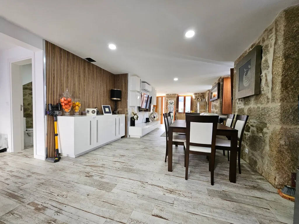 Moradia T3 Renovada no Coração de Castelo Branco - Image 5