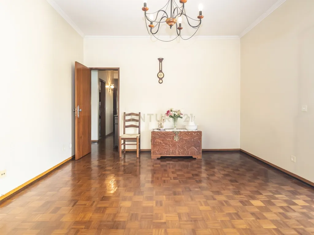 Apartamento T3 em Amora, Seixal - Image 11