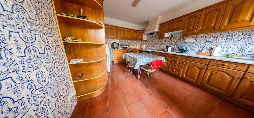 Fotografia 9 de Casa T3 "Pronta a Entrar" em Covelo do Gerês | O Seu Refúgio ao Preço de Saldo