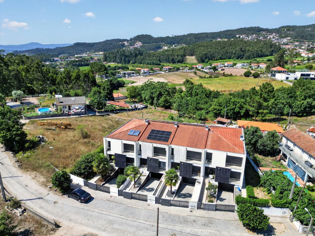 Moradia T3 para Arrendamento | Sequeade, Barcelos - Image 2