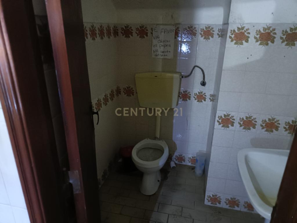 Espaço Comercial na Rua Passos Manuel, Alhandra - Image 17
