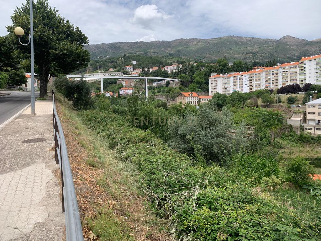 Terreno Urbano com 8.123m2 para Construção na Cidade da Covilhã – 48 Fogos - Image 17