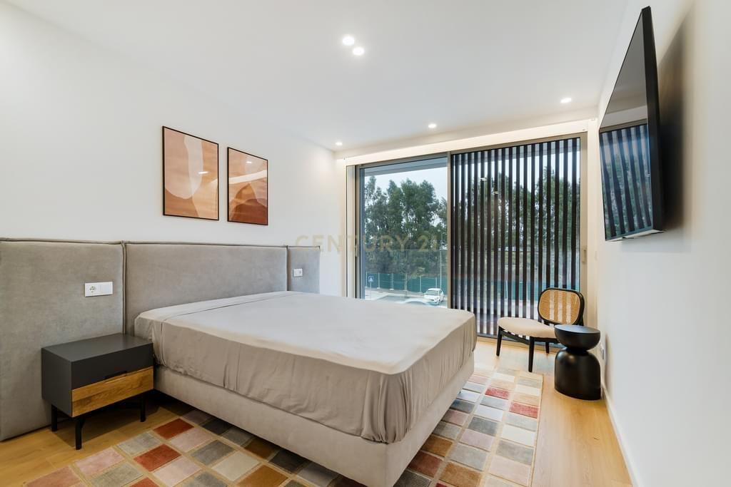 Apartamento T3 de charme totalmente mobilado no Belas Clube de Campo - Image 15