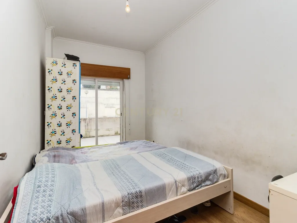 Apartamento T3 com Terraço e Acessibilidade em Amadora - Image 10