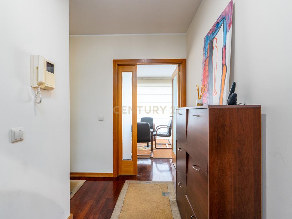 Apartamento "Cobertura" com terraço nas 3 frentes T4 (Atualmente T3 + Escritório) no Condomínio "Tílias do Atlântico" - Image 13