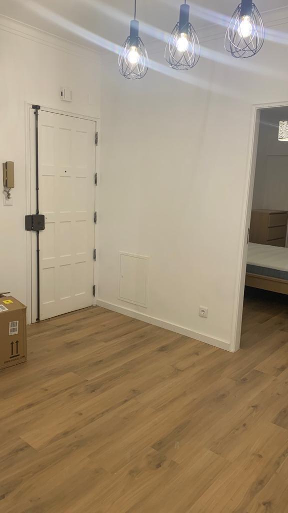 Apartamento para Investimento Metro de Alfornelos - Image 14