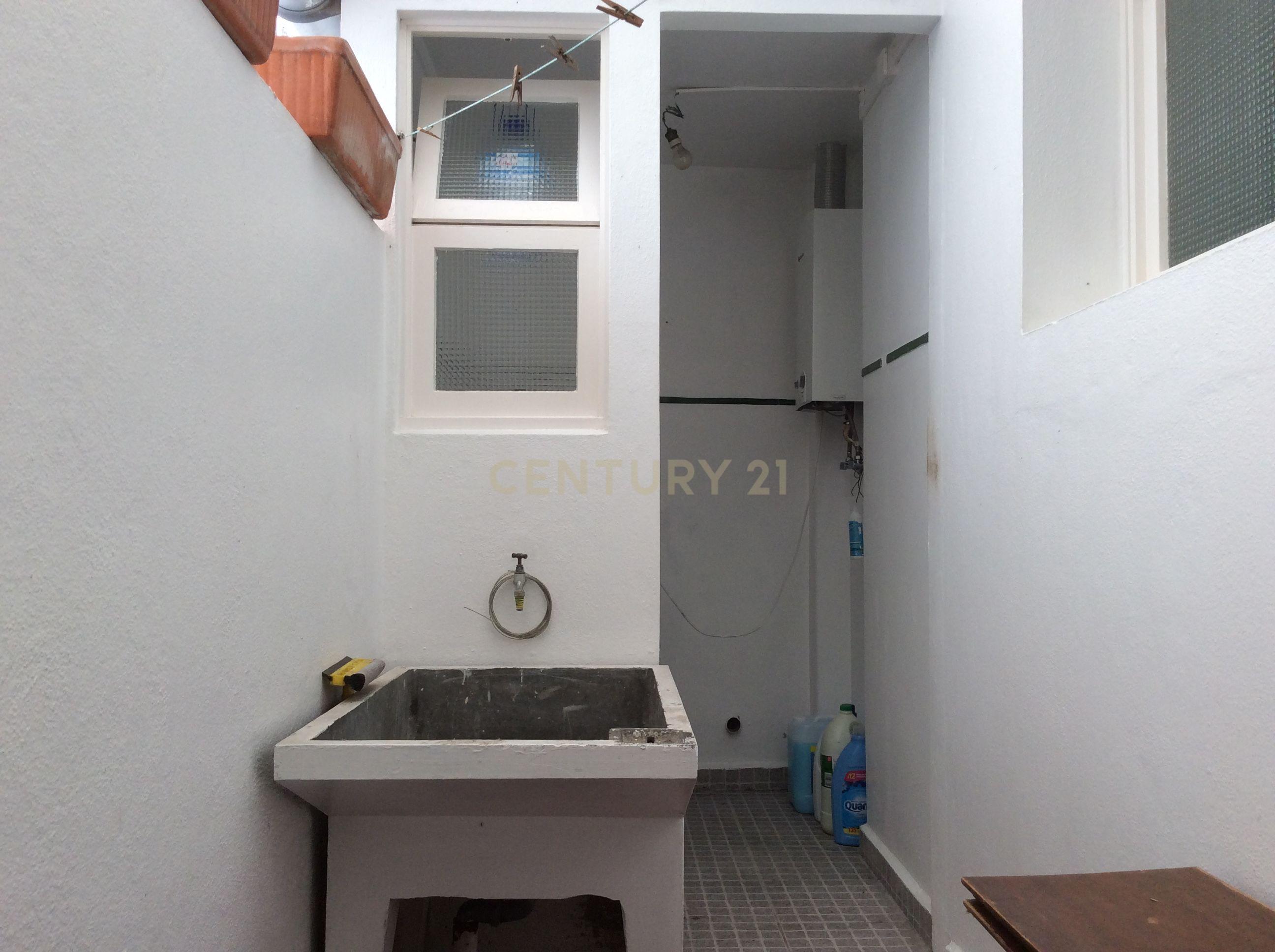 Apartamento T3 + 2 no centro da cidade de Ponta Delgada | Varanda | Terraço - Image 31