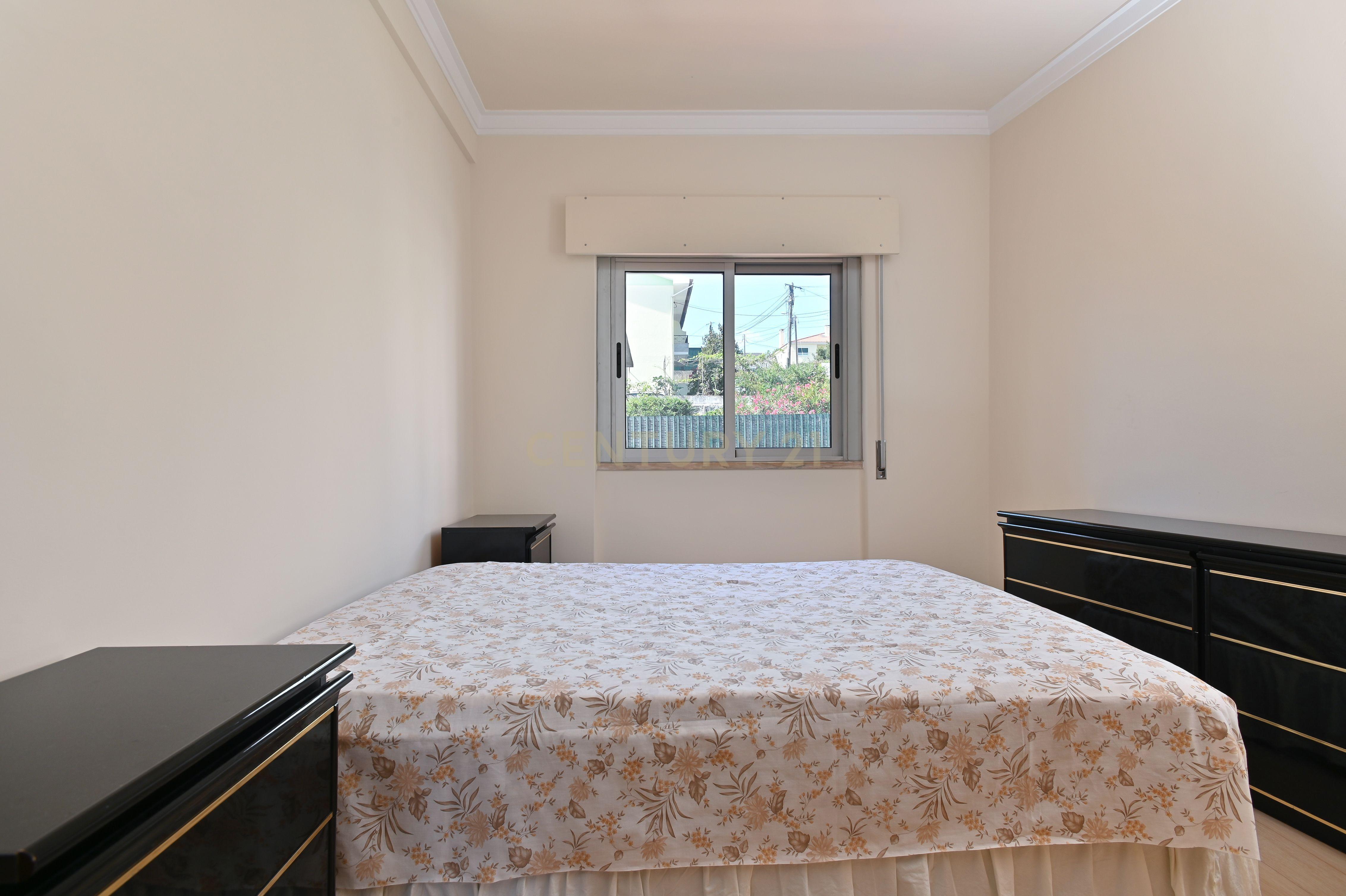 Fotografia 8 de Apartamento T2 para venda em Mem Martins