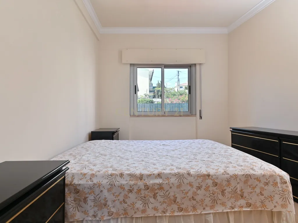 Apartamento T2 para venda em Mem Martins - Image 8