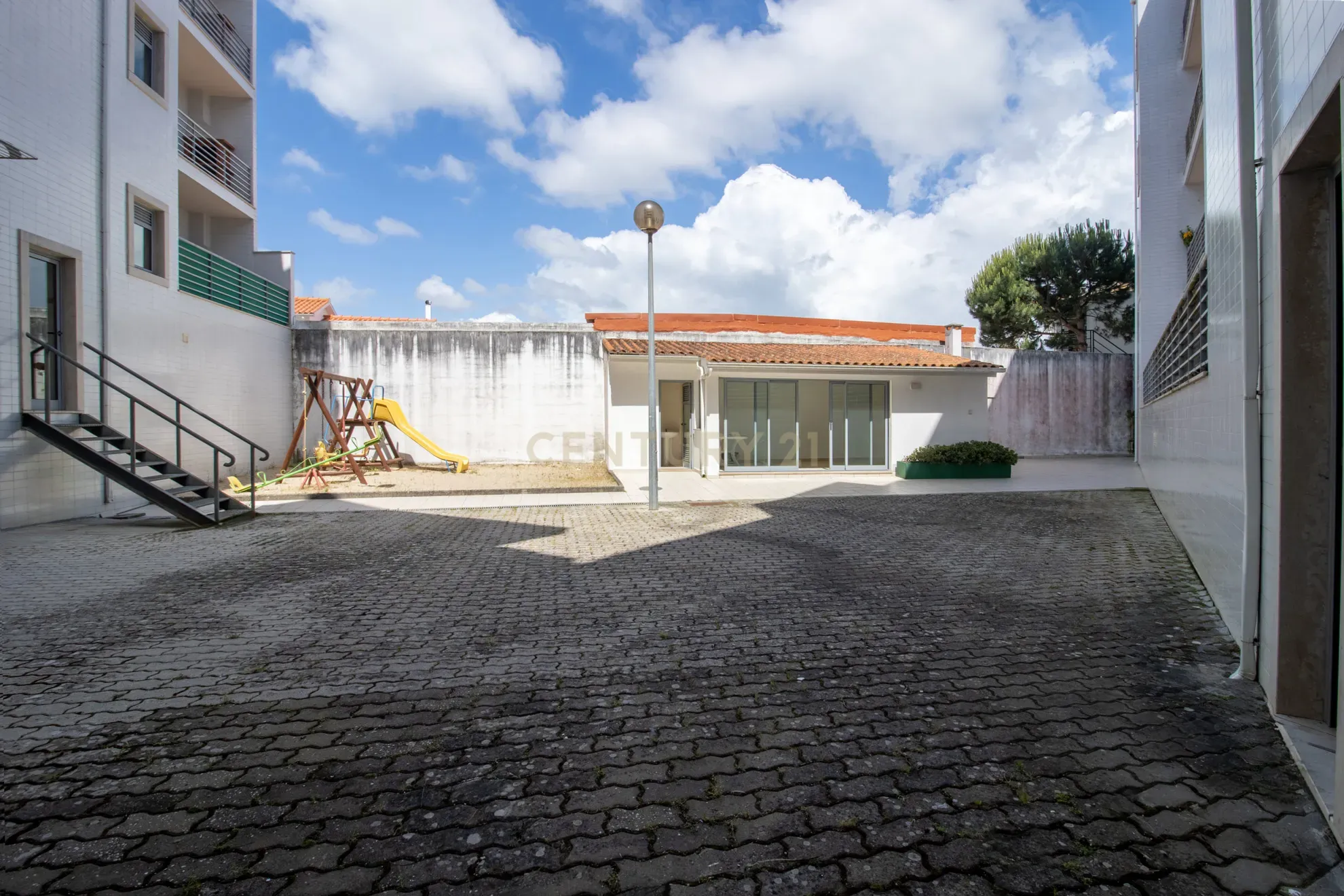 Fotografia 7 de Apartamento T2 em Alfeizerão | Excelentes Áreas