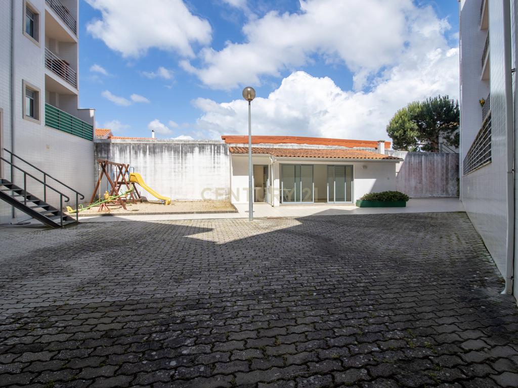 Apartamento T2 em Alfeizerão | Excelentes Áreas - Image 7