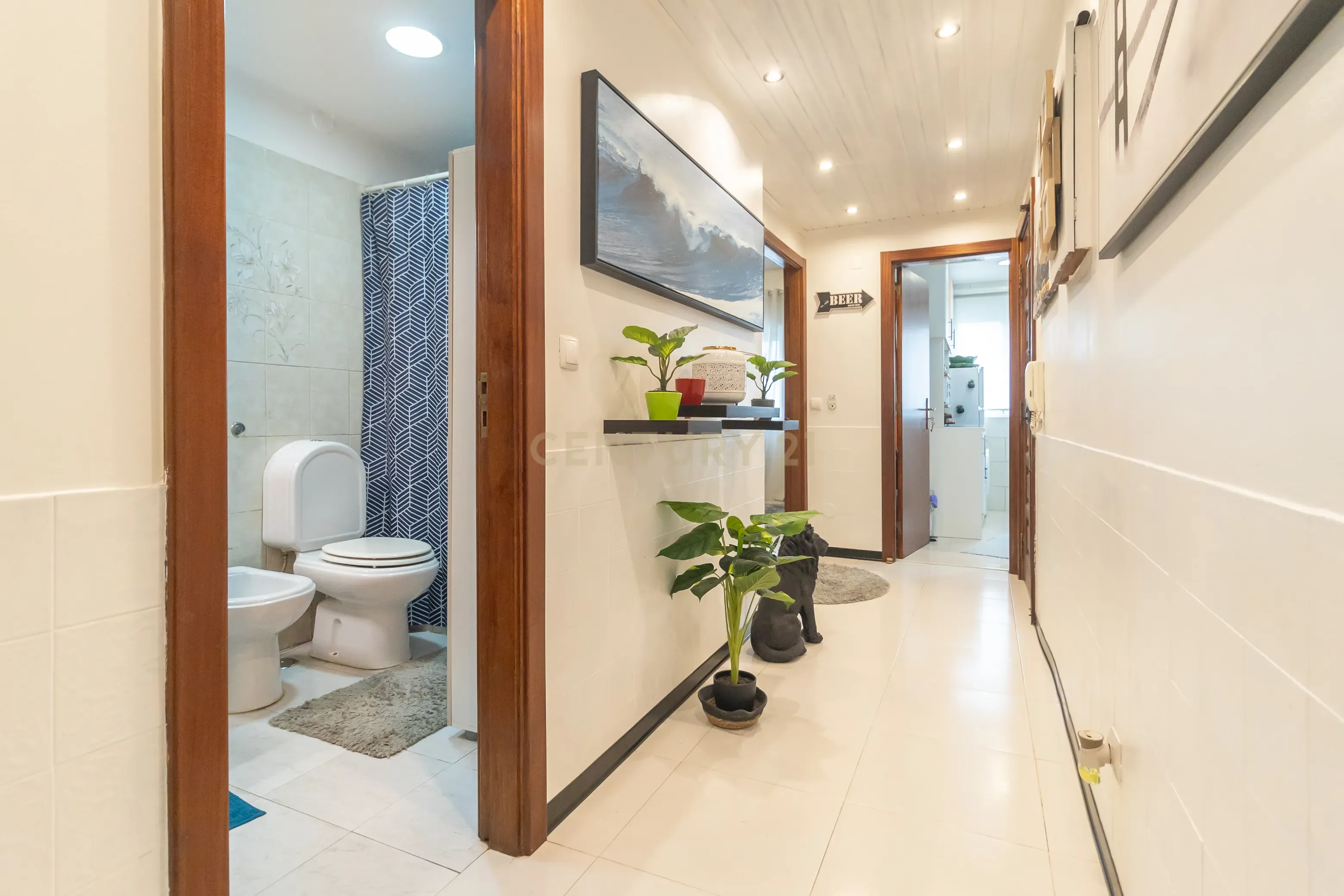 Apartamento T3 c/ 2WC em Vale Flores (RESERVADO) - Image 1
