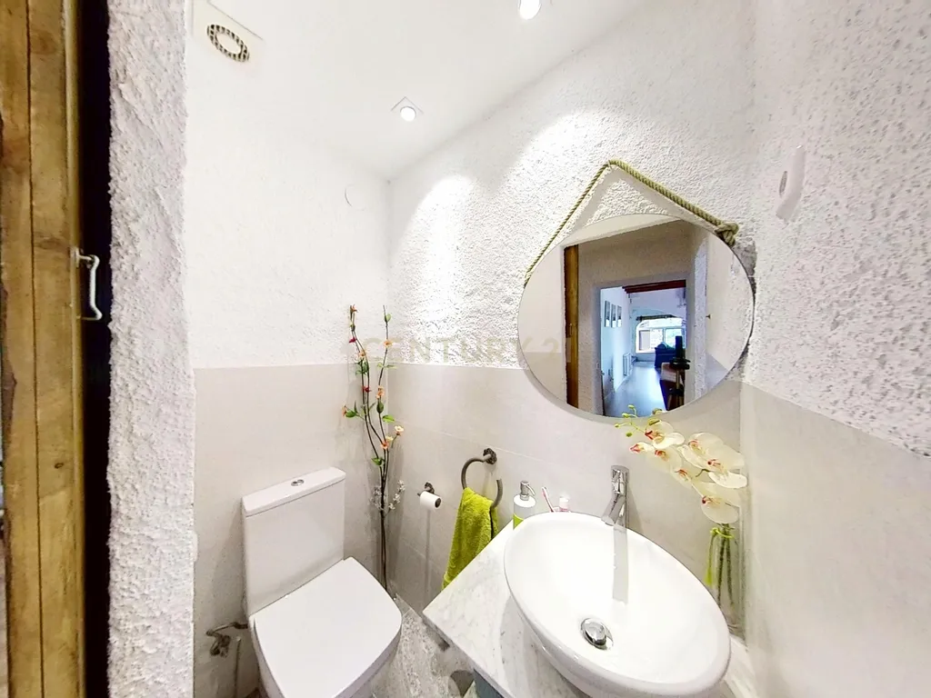 Luxuosa Moradia com Vista para a Praia em El Vendrell, Tarragona - Image 19