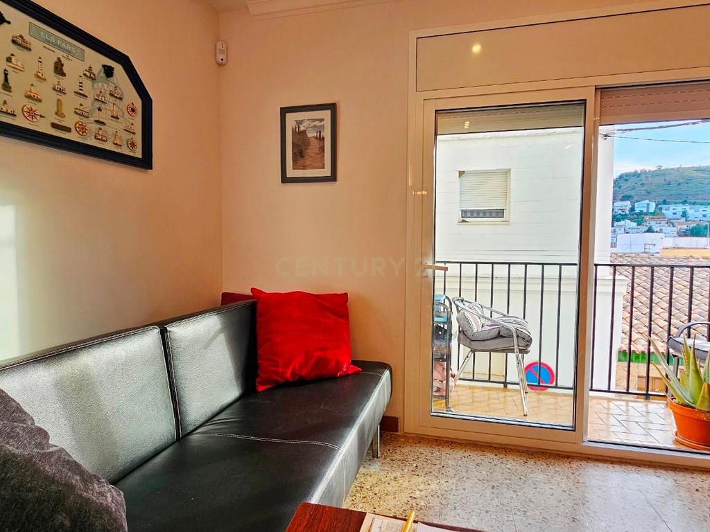 Apartamento renovado com terraço a poucos passos da praia em Colera – Costa Brava - Image 19