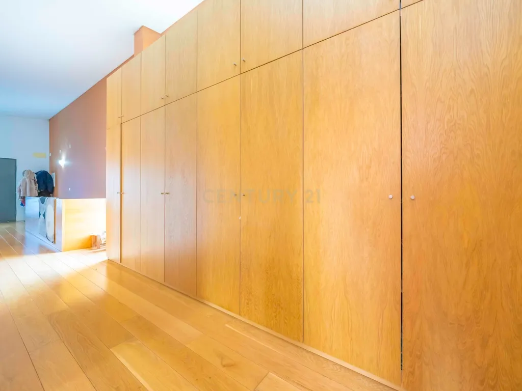 Moradia T5 Isolada, com Dois Pisos, Elevador e Terraço, com 800m2 de Terreno , na Quinta do Anjo, Palmela - Image 23