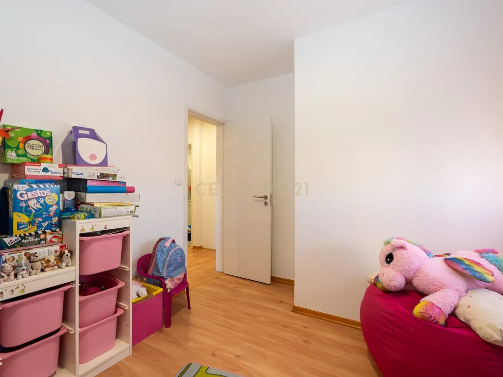 Apartamento de tipologia T4, com 2 WC e arrecadação localizado em Santo António dos Cavaleiros – Loures. - Image 22