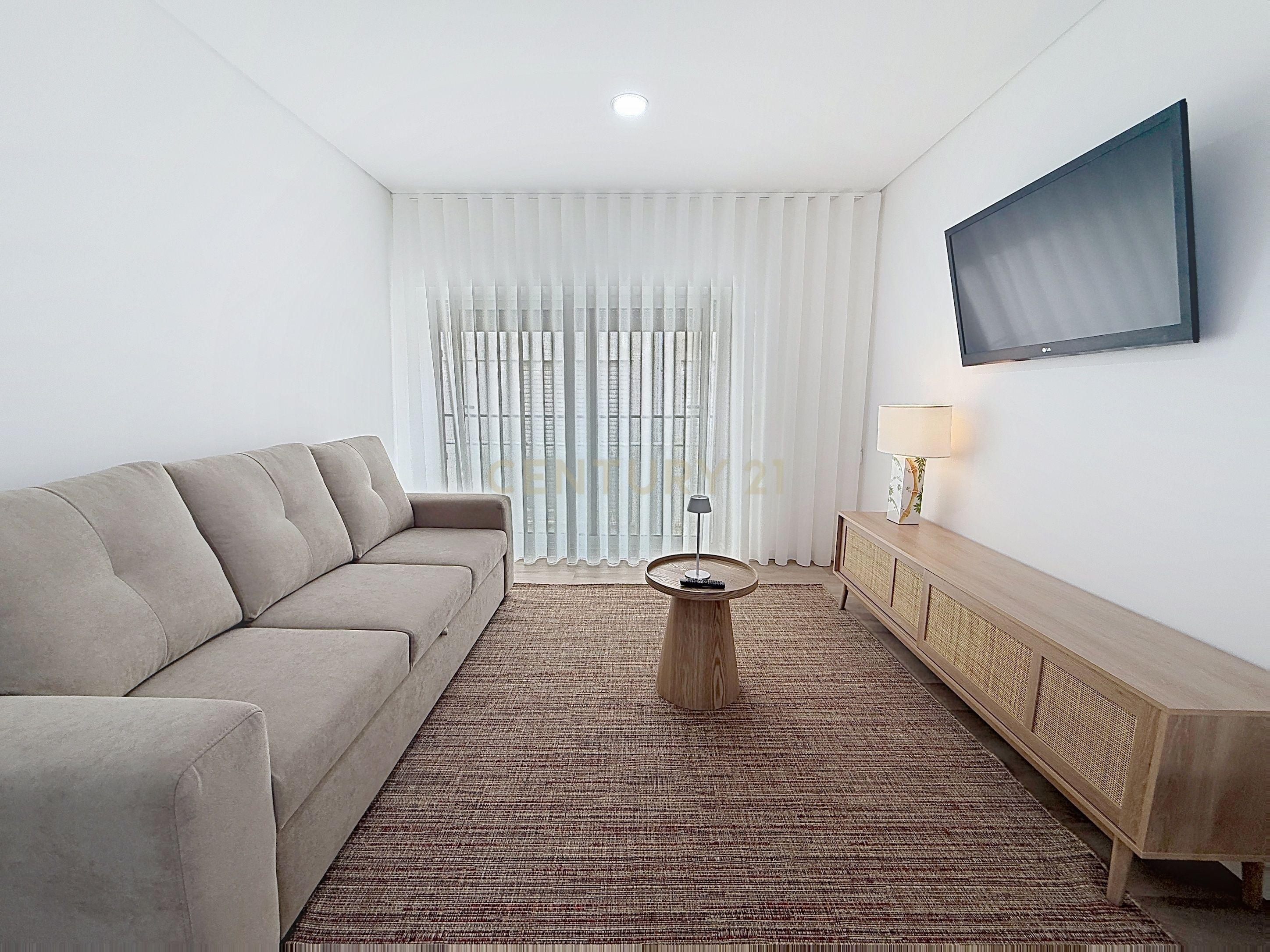 Apartamento T2 Novo - Arrendamento no Centro da Nazaré