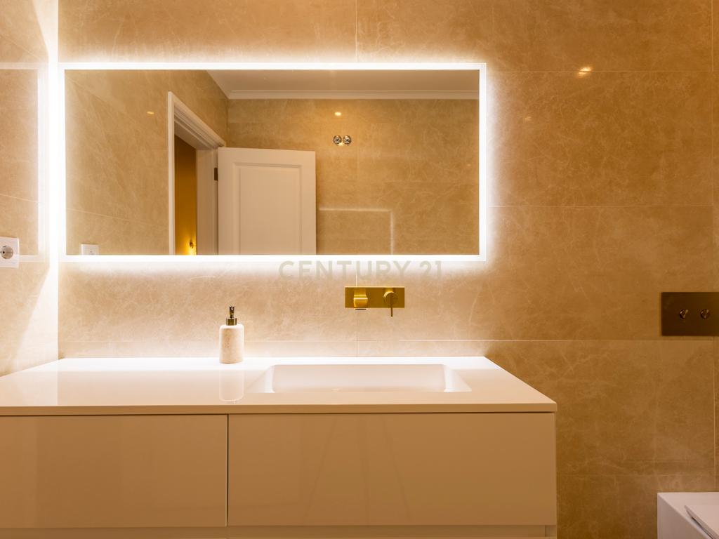 Moradia de Sonho na Charneca da Caparica – Elegância, Conforto e Localização Privilegiada - Image 66