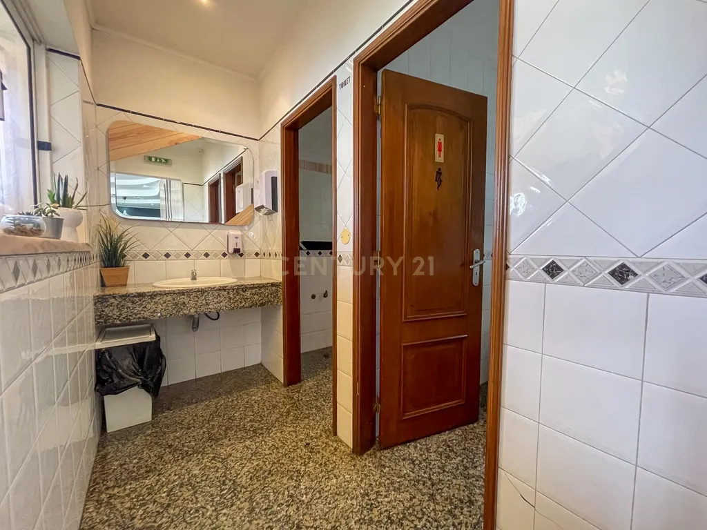 Restaurante pronto a funcionar na Aroeira – Oportunidade única de investimento! - Image 14