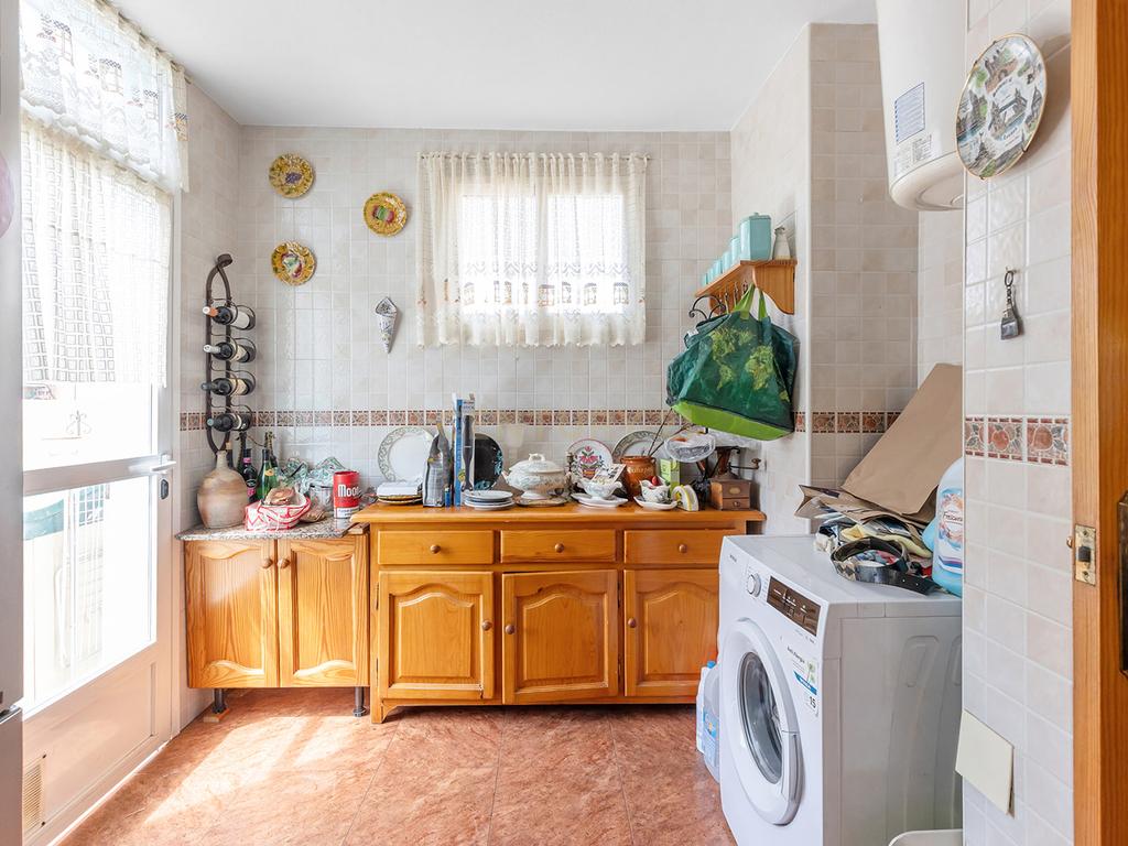Chalet em Torrevieja, Alicante — Oportunidade de Investimento - Image 21