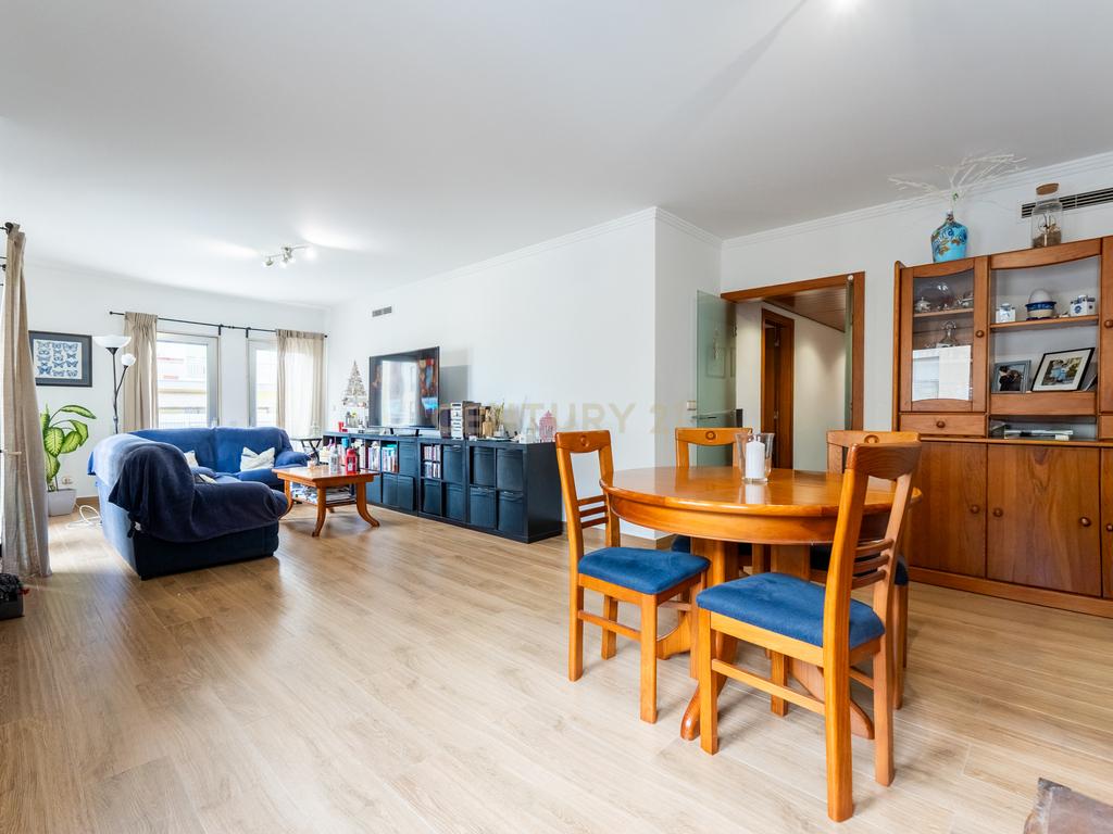 Apartamento T3 com 2 Terraços Gigantes e Vista Rio – A 10 min de Lisboa - Image 5